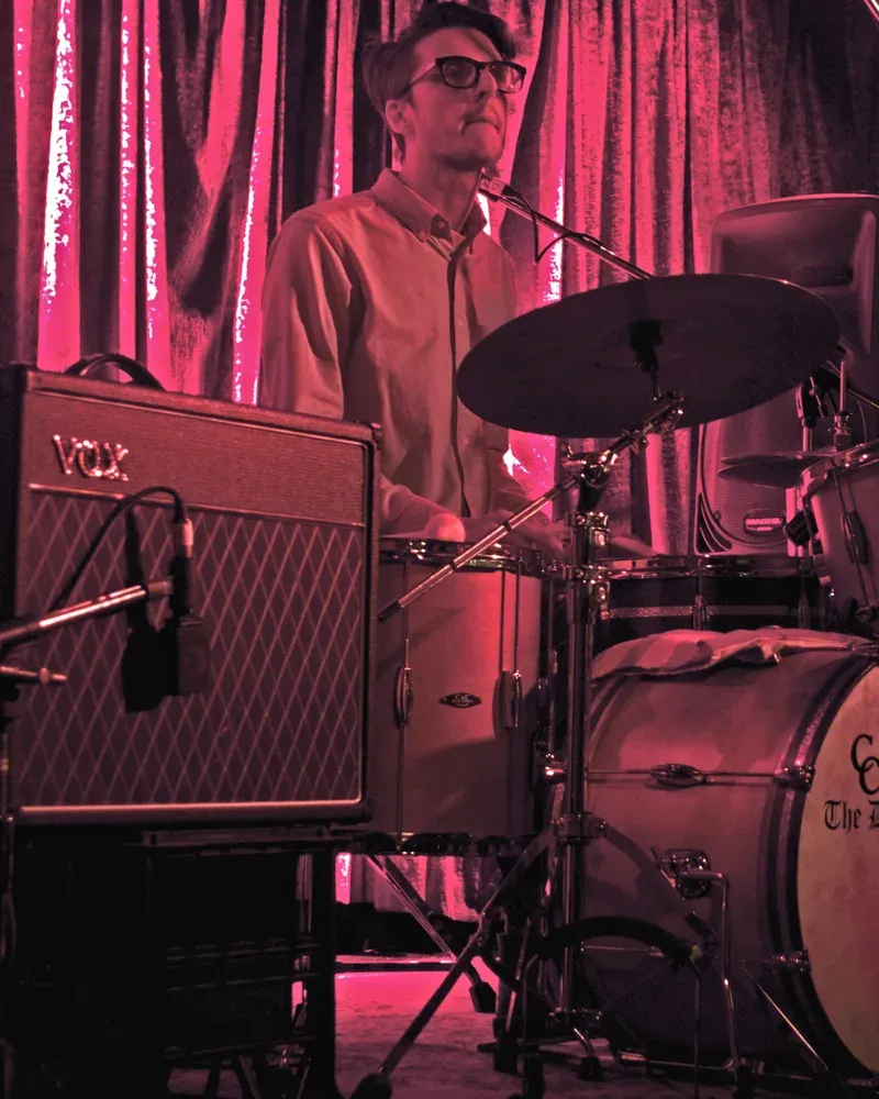 Alex Freer, Tiny Ruins, playing C&C drums